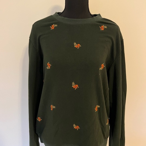 Flower Sweater - Picture 4 of 5